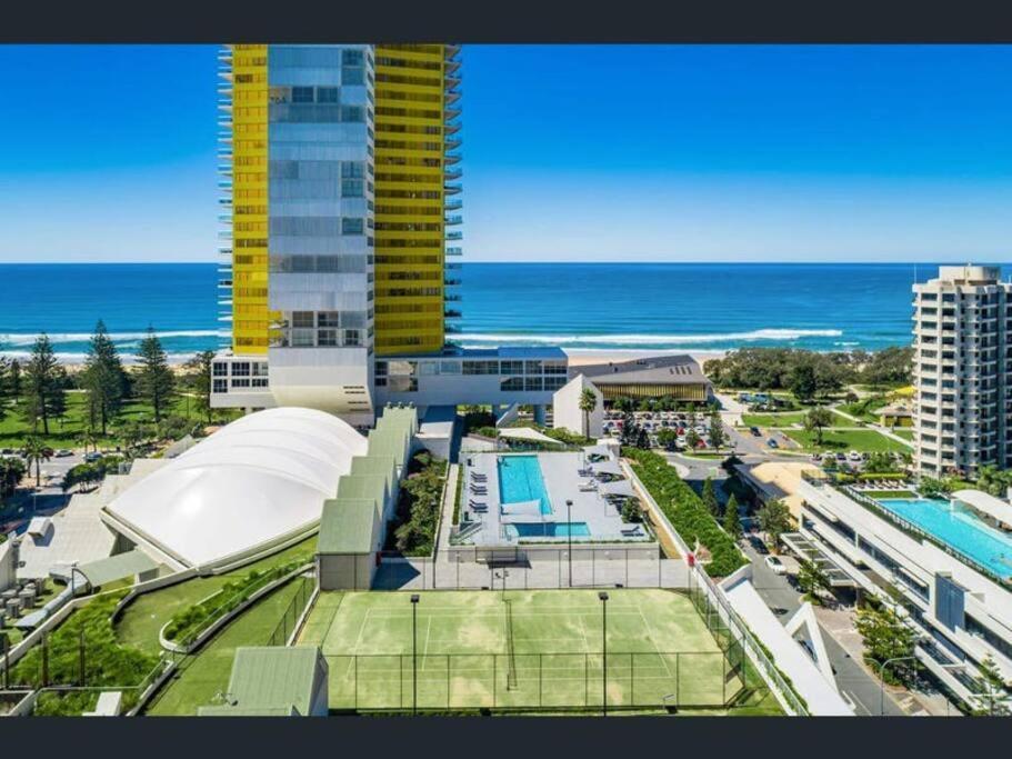 Air On Broadbeach Beachfront 2Level Stunning Apartment With 180 Degree Views غولد كوست المظهر الخارجي الصورة