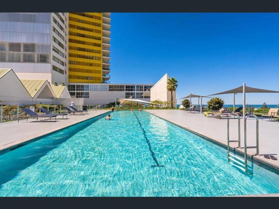Air On Broadbeach Beachfront 2Level Stunning Apartment With 180 Degree Views غولد كوست المظهر الخارجي الصورة
